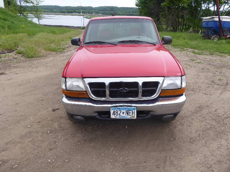 lot 6 image: 2000 Ford Ranger 4x4