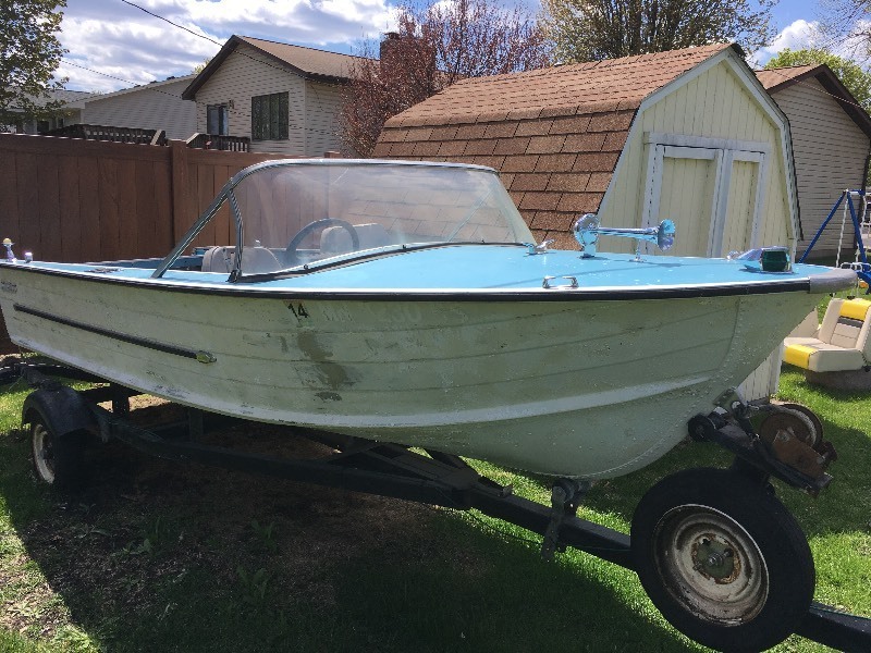 15 Starcraft Aluminum Boat (Trailer not included)
