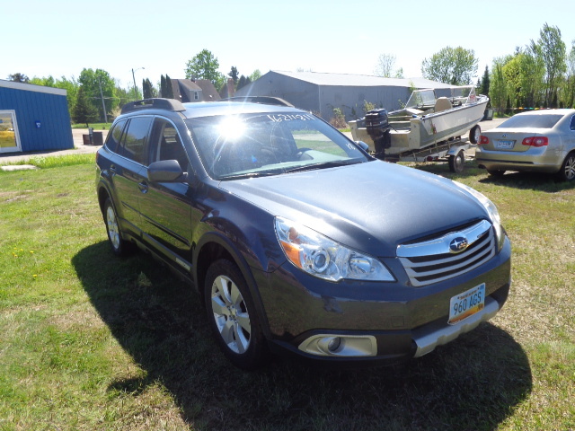 lot 1 image: 2011 Subaru Outback