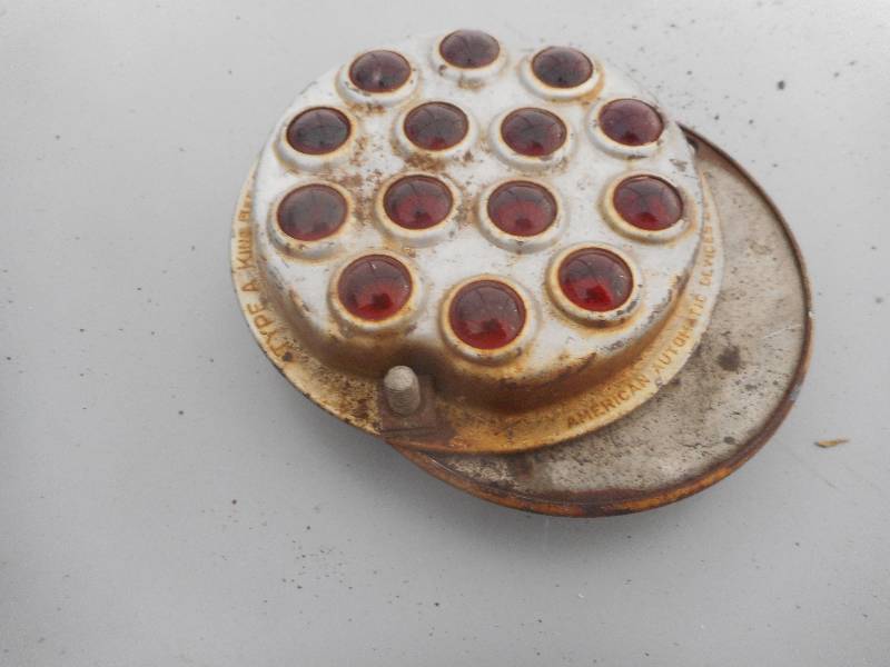 lot 3 image: TYPE A KING B FOTO RAY AMERICAN AUTO REFLECTOR