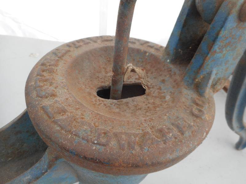 lot 66 image: ANTIQUE HYDRANT