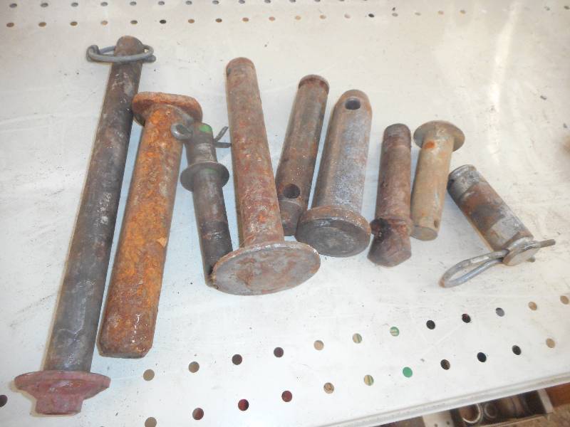 lot 99 image: 9 DRAW BAR PINS