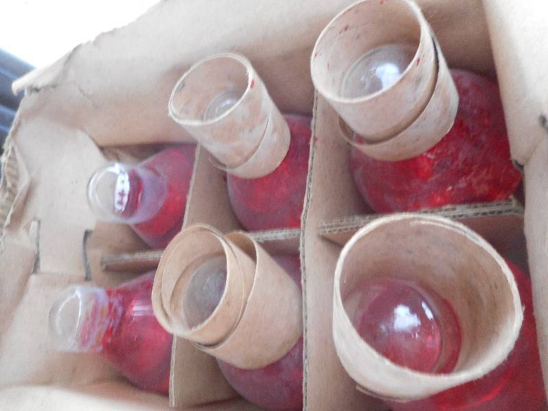 lot 117 image: 6 GLASS FIRE EXTINGUISHERS