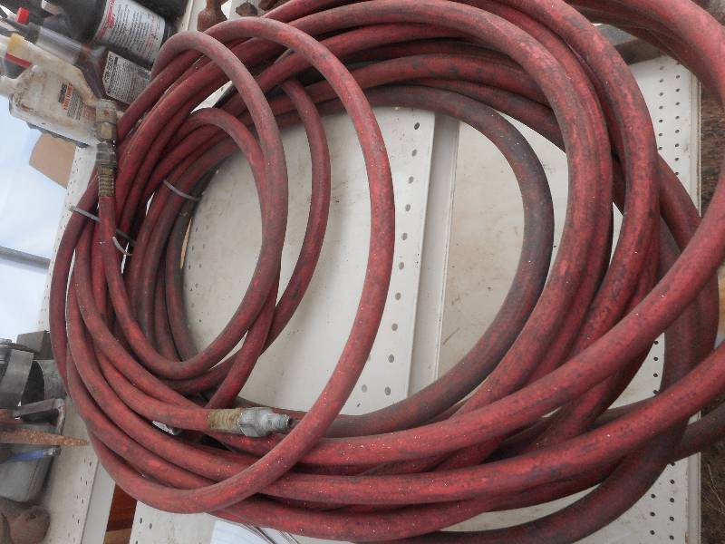 lot 124 image: AIR HOSES