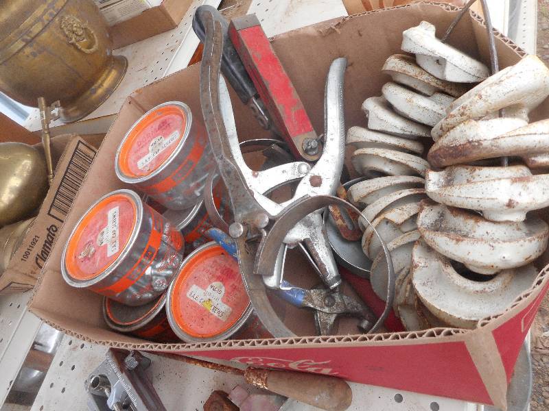 lot 176 image: HAND TOOLS