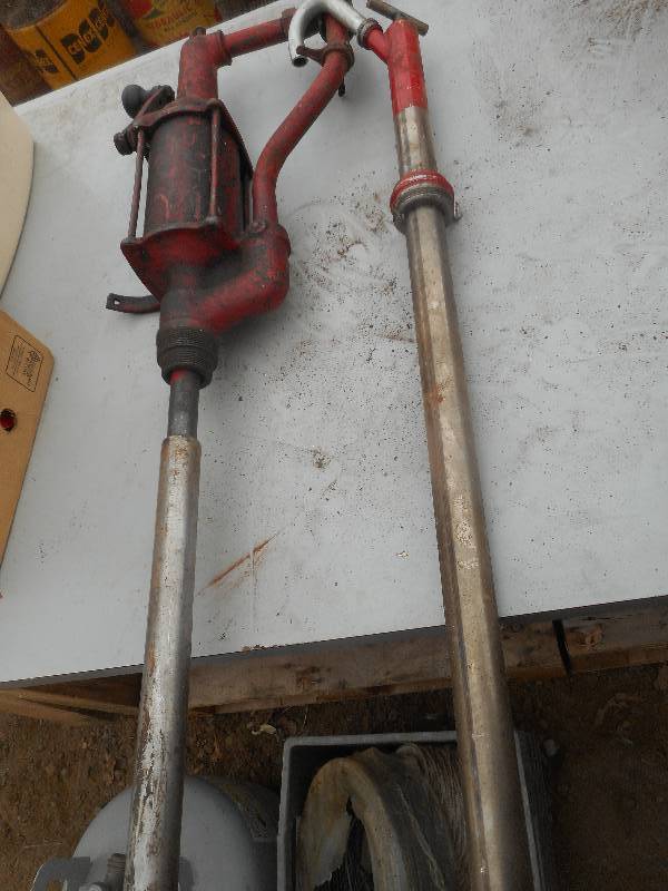 lot 185 image: FUEL OR OIL PUMPS