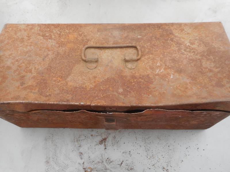 lot 191 image: HEAVY DUTY BOLTS