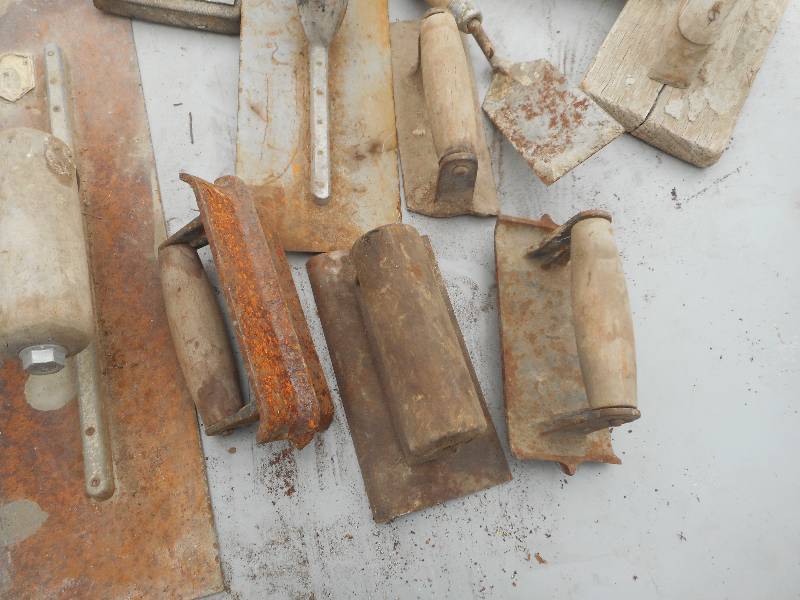 lot 192 image: CEMENT TOOLS