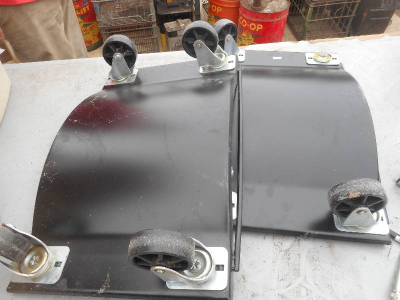 lot 200 image: CAR DOLLIES