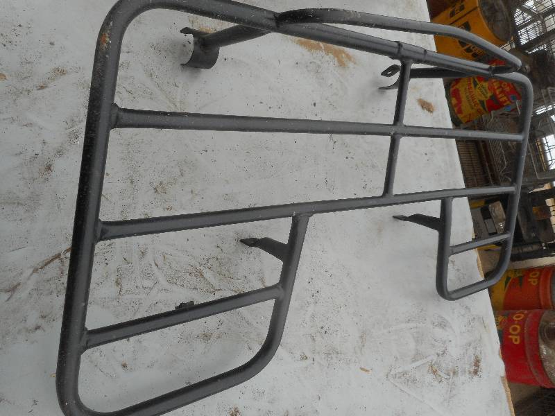 lot 201 image: 4 WHEELER RACK