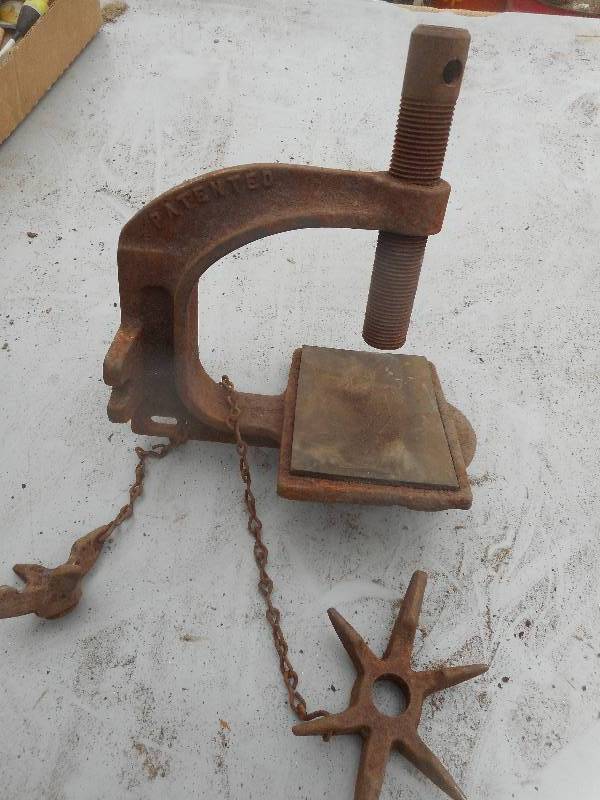 lot 205 image: ANTIQUE TUBE PATCHING TOOL