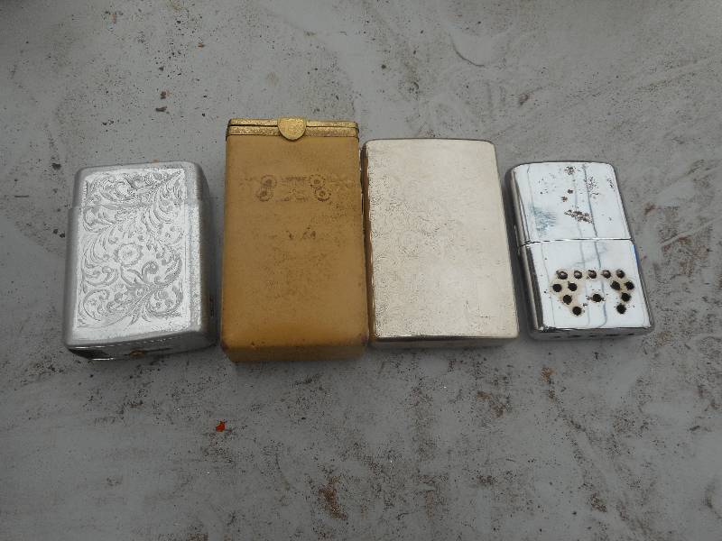 lot 207 image: CIGG CASES AND HAND WAEMER