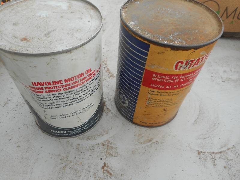 lot 226 image: COLLECTIBLE OIL CANS