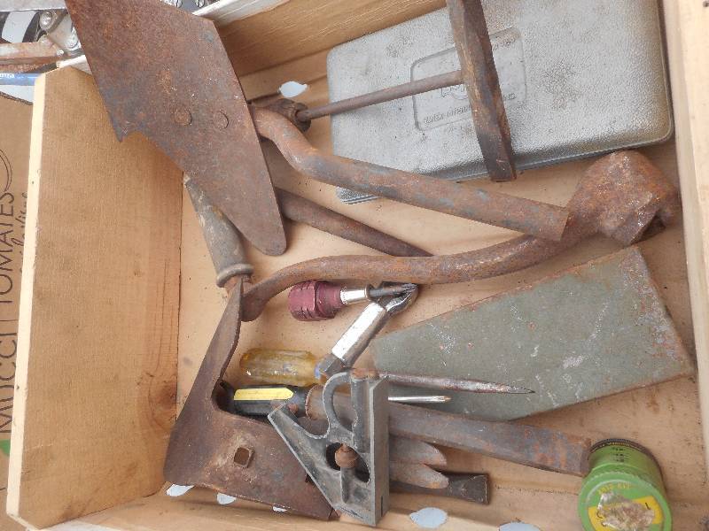 lot 228 image: VINTAGE TOOLS