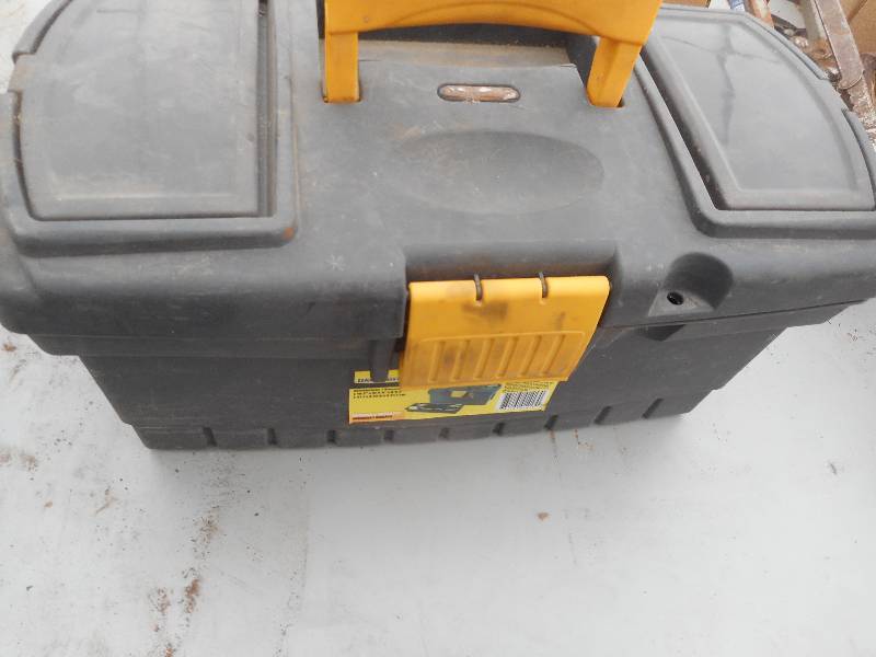 lot 230 image: AL0T OF KEYS