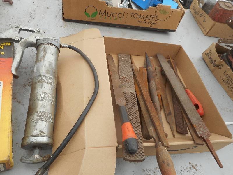 lot 234 image: HAND TOOLS