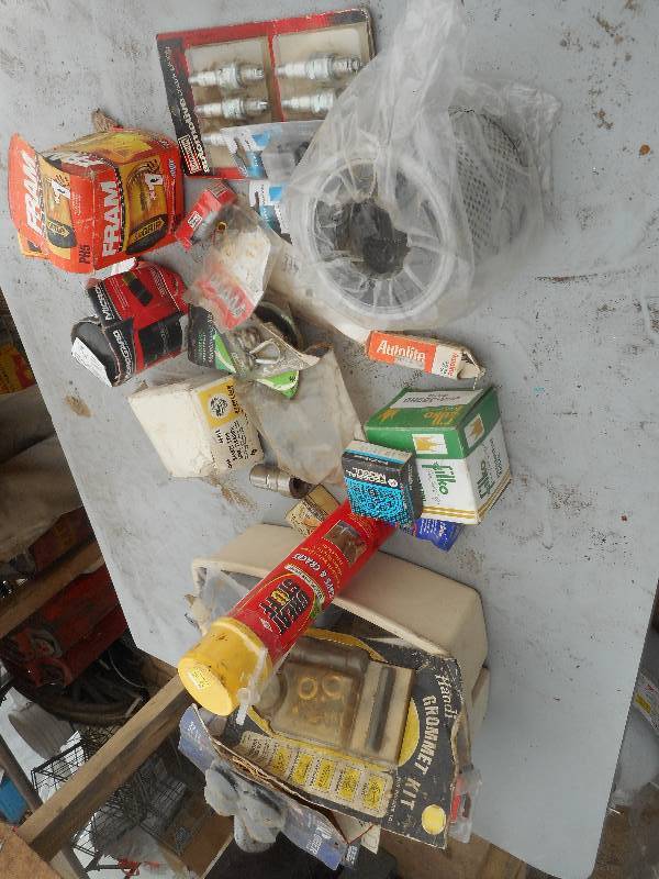 lot 242 image: MISC PARTS