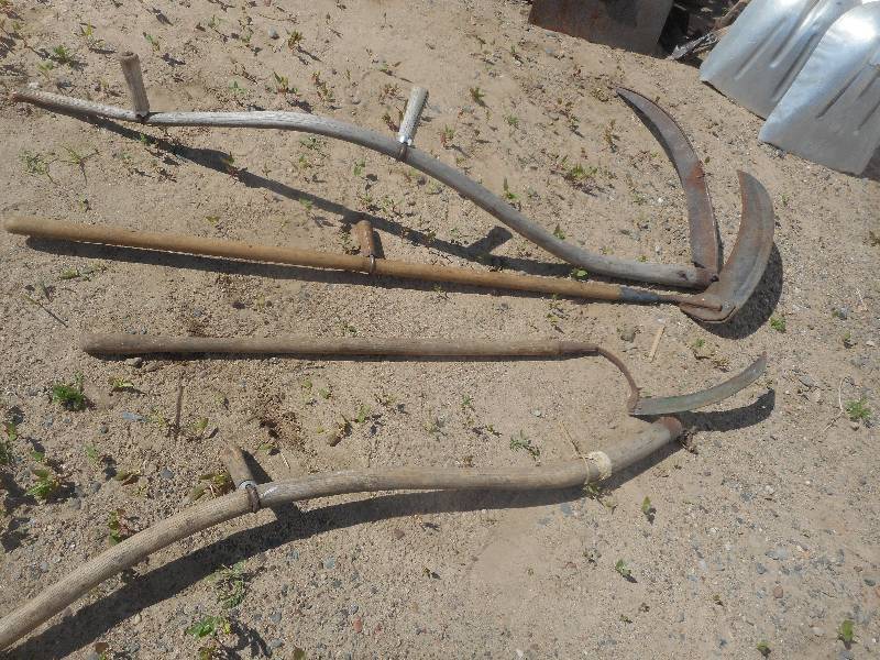 lot 249 image: 3 SYES 1 HANDLE