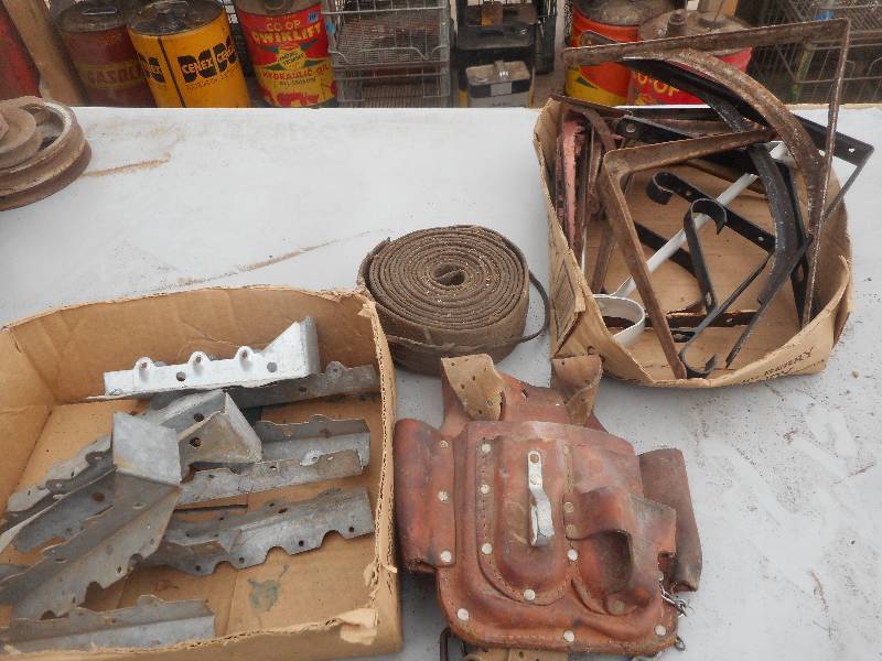 lot 257 image: HANGERS AND JOYCE HANGERS