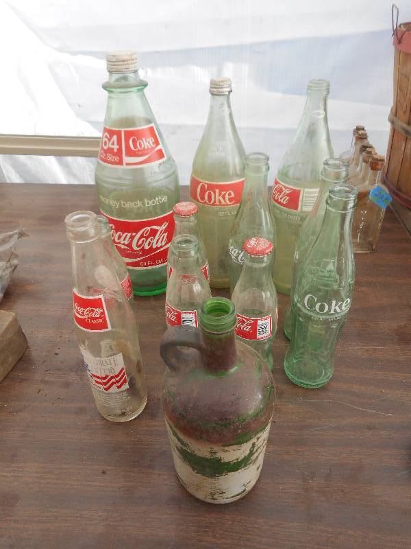 lot 288 image: COLLECTIBLE COKE BOTTLES