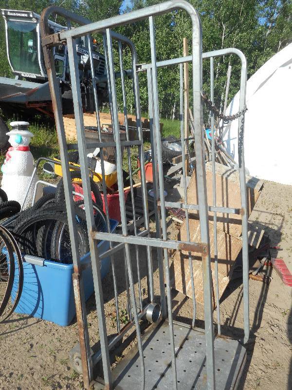 lot 305 image: STEEL CART