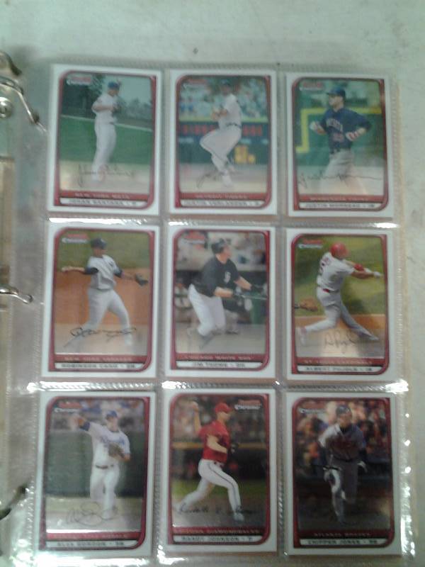 lot 25 image: 220 Baseball Cards Stars & Twins Excellent Condition