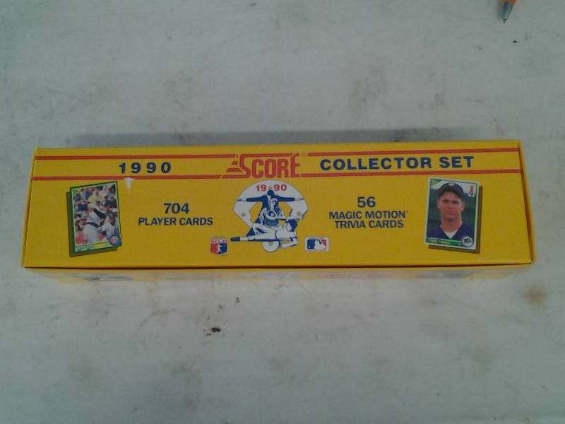 lot 40 image: 1990 Score Baseball Complete Set