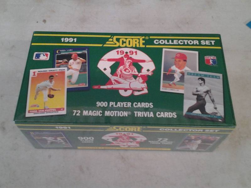 lot 42 image: 1991 Score Baseball Sealed Set
