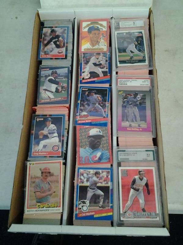 lot 43 image: 3000 Baseball Cards Some Stars, Mostly Donrus Excellent Condition