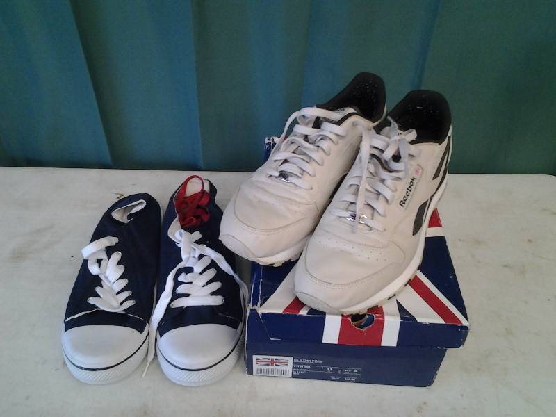 lot 58 image: Mens Classic Reebok Size 11 (Like New), Other Navy Blue Sneakers Size 11 (Like New)