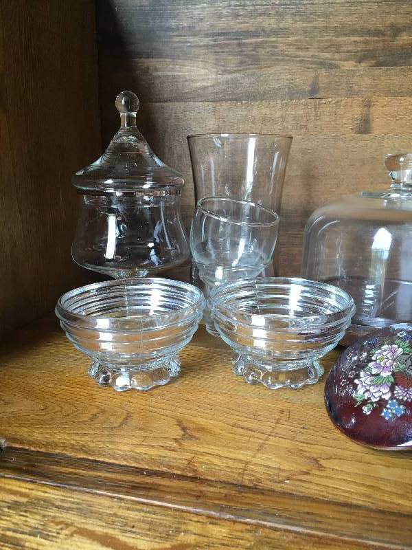 lot 41 image: GLASSWARE LOT