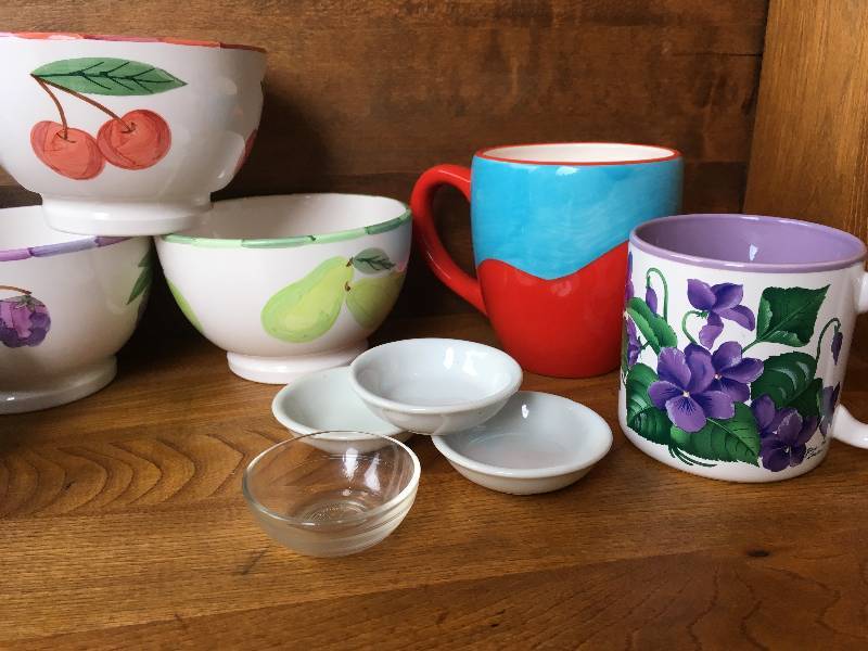 lot 52 image: LOT OF GLASSWARE
