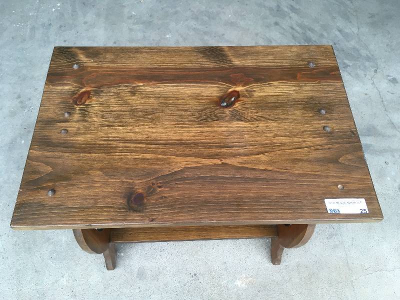 lot 25 image: VINTAGE TABLE