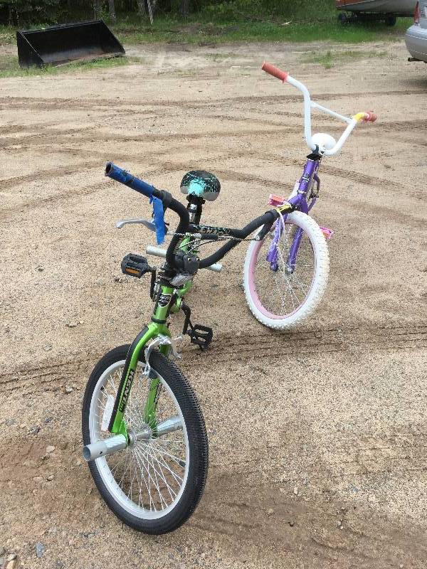 lot 18 image: CHILDRENS BICYCLES