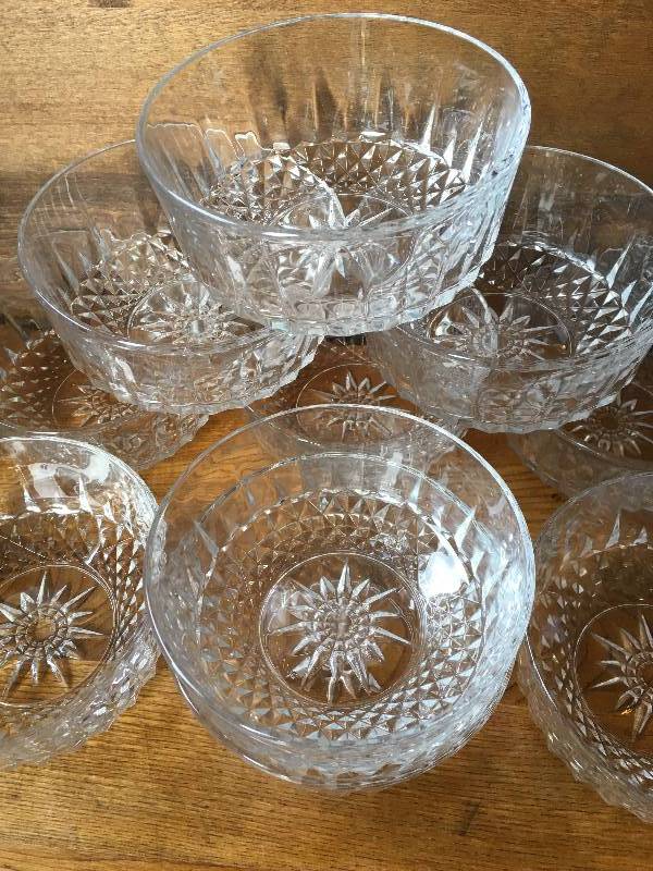 lot 55 image: SET OF BOWLS (12)