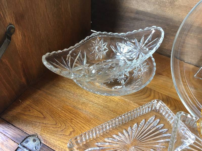 lot 57 image: LOT OF GLASSWARE