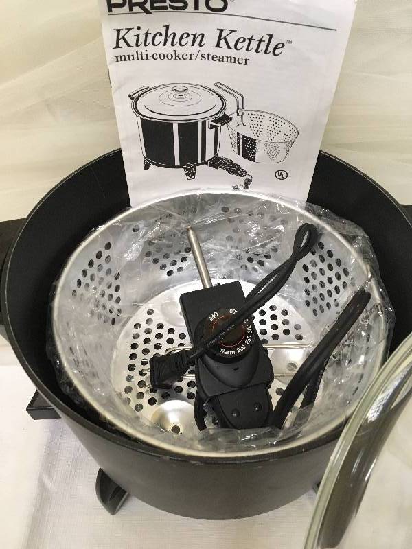 lot 67 image: KITCHEN KETTLE