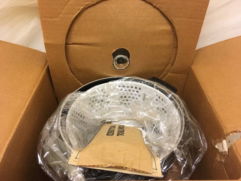 lot 99 image: PRESTO ELECTRIC KITCHEN KETTLE