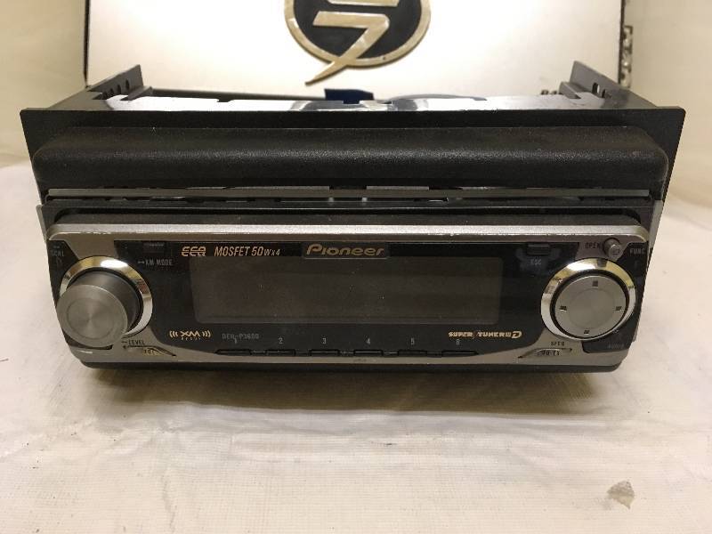 lot 106 image: LIGHTNING AUDIO AMP AND PIONEER RADIO