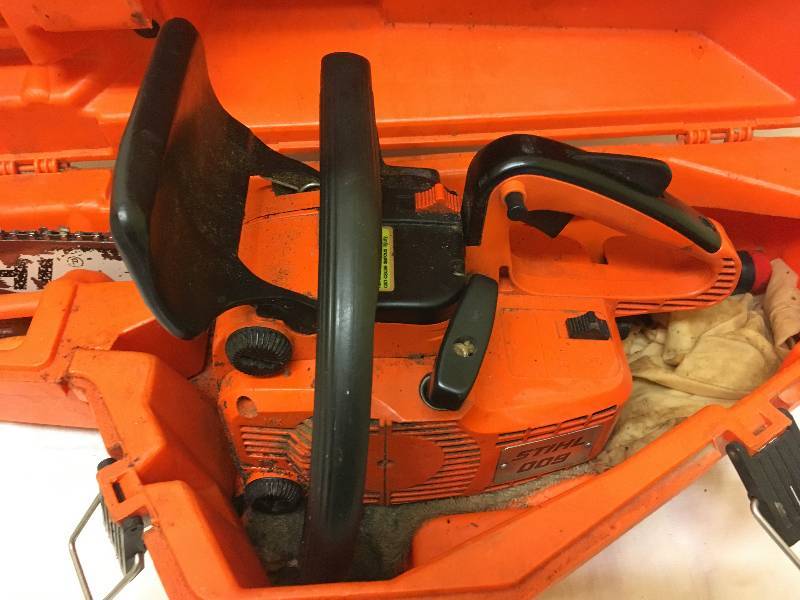 lot 108 image: STIHL CHAINSAW AND CASE