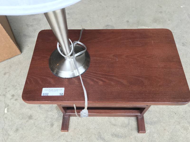 lot 10 image: SMALL SIDE TABLE WITH ATTACHED LAMP