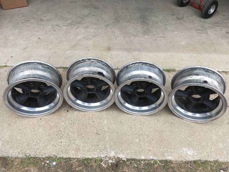 lot 14 image: AMERICAN RACING EQUIPMENT RIMS (4)