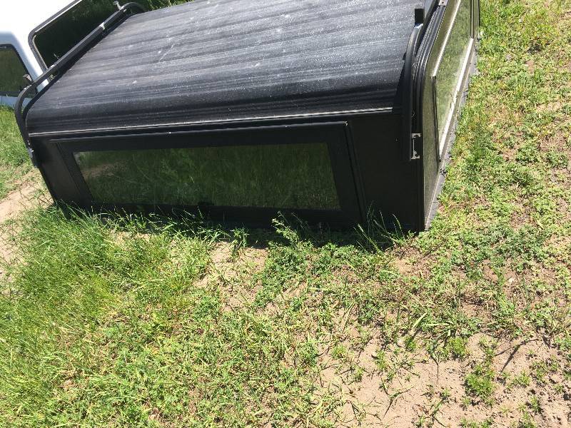 lot 130 image: TRUCK TOPPER