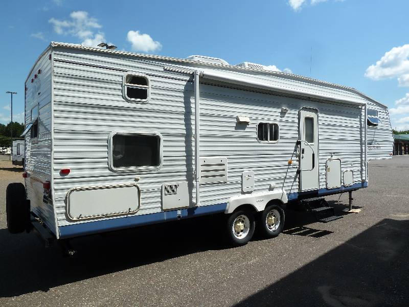 lot 3 image: 2004 Jayco Jay Flight 30.5BH 5th Wheel wSlide-Out NO RESERVE