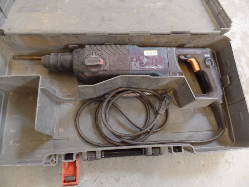 CORDED ROTARY HAMMER