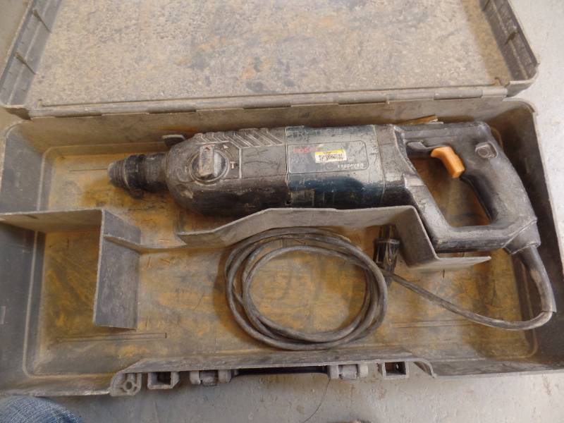 CORDED ROTARY HAMMER