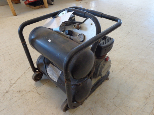 Air compressor