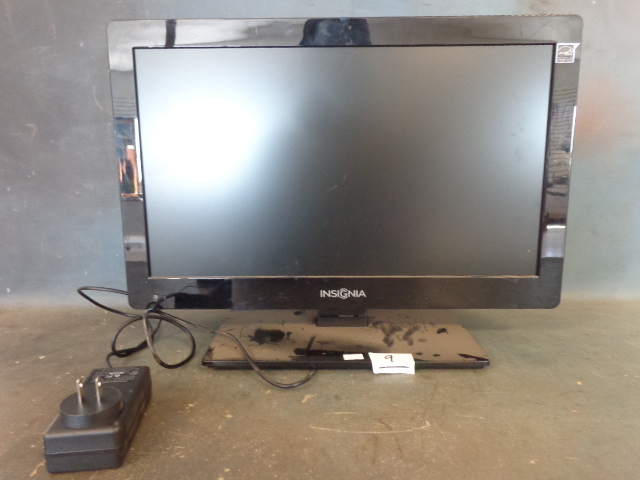 19 Insignia LCD TV