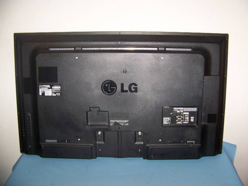 lot 2 image: 47, LG, EzSign, LED TV  Televison for Digital Signage with Remote Control