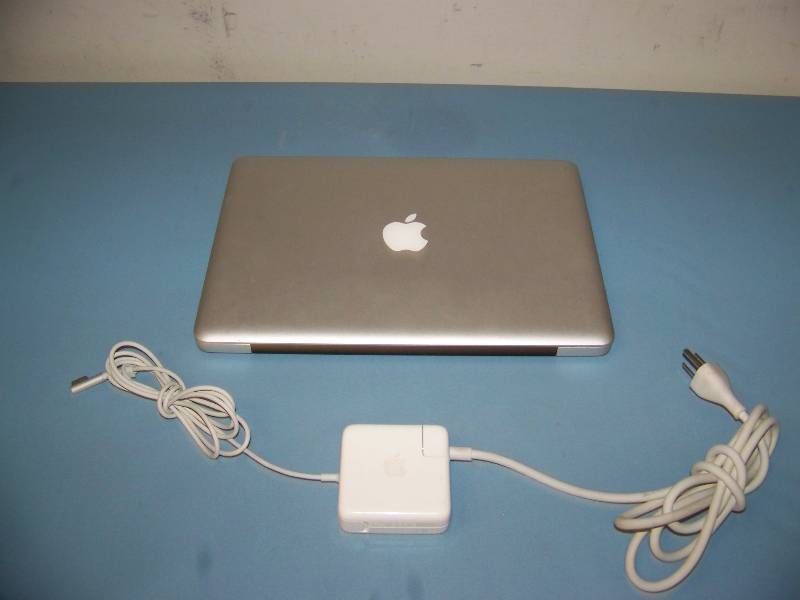 lot 31 image: Apple, 13, MacBook Pro, Laptop Computer with Power Supply